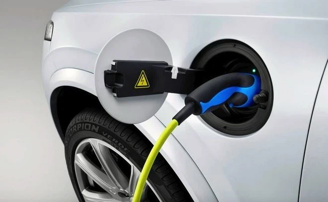 Promoción de EV de estilo británico Hard Core Means: Las nuevas casas en Ingl...